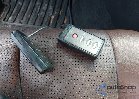 2014 Subaru Outback 2.5I Limited z USA, uszkodzony, nr VIN 4S4BRBPC8E3240845